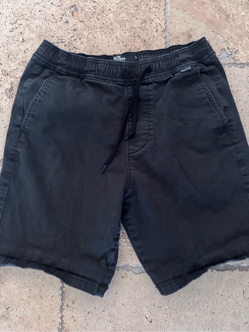Hollister Charcoal jogger short -SZ S
@8